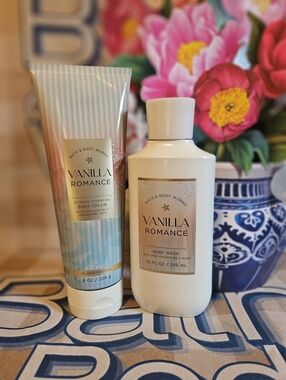 NWT Bath & Body Works Vanilla Romance Bath & Body Trio - White & Blue